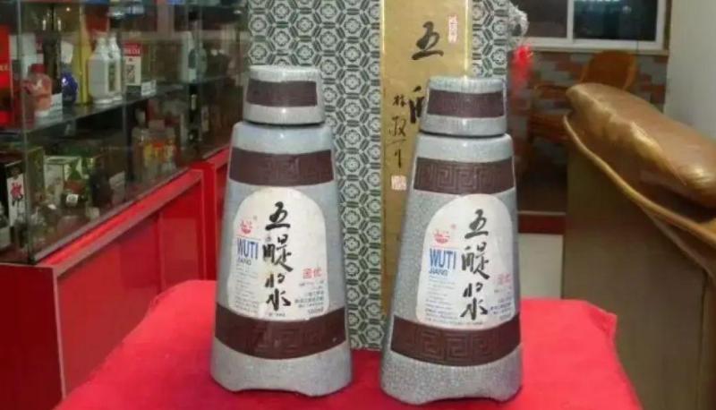江苏白酒怪象:请客基本不用洋河酒，这5款无名酒才受欢迎