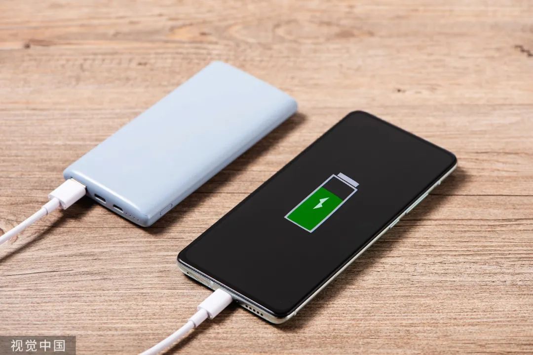 注意最伤手机的4种充电方式,正确手机充电方法三年都不坏