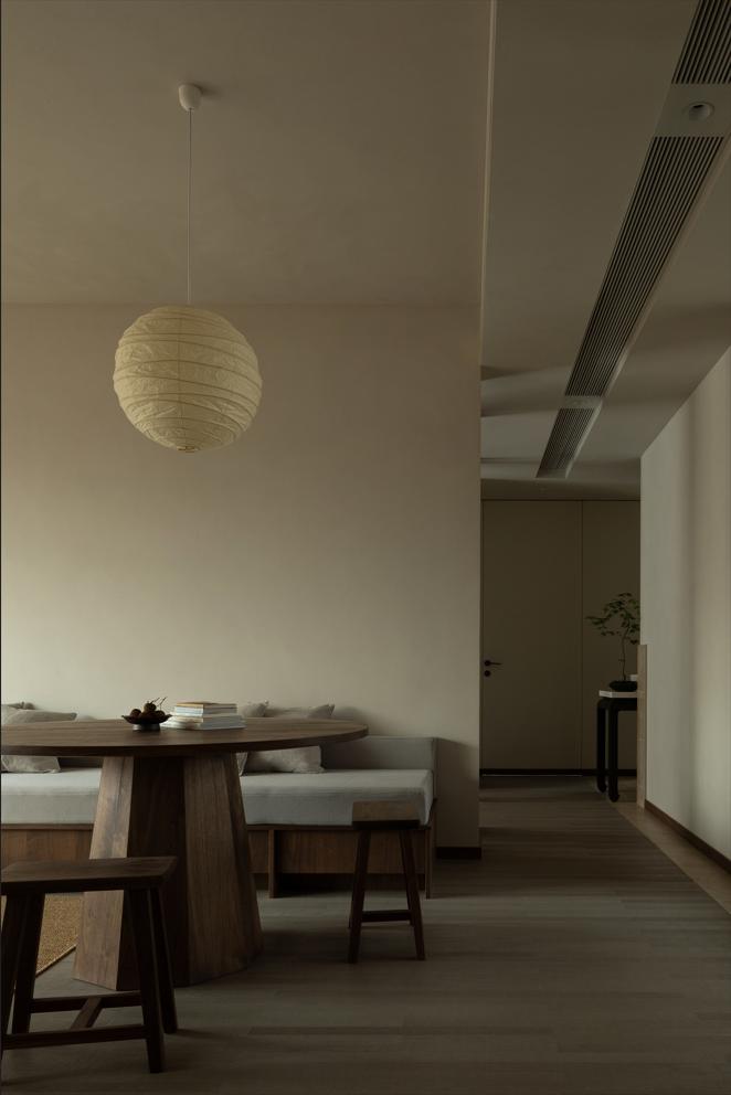 优雅简约居所设计,140平四居室摒弃繁琐回归自然