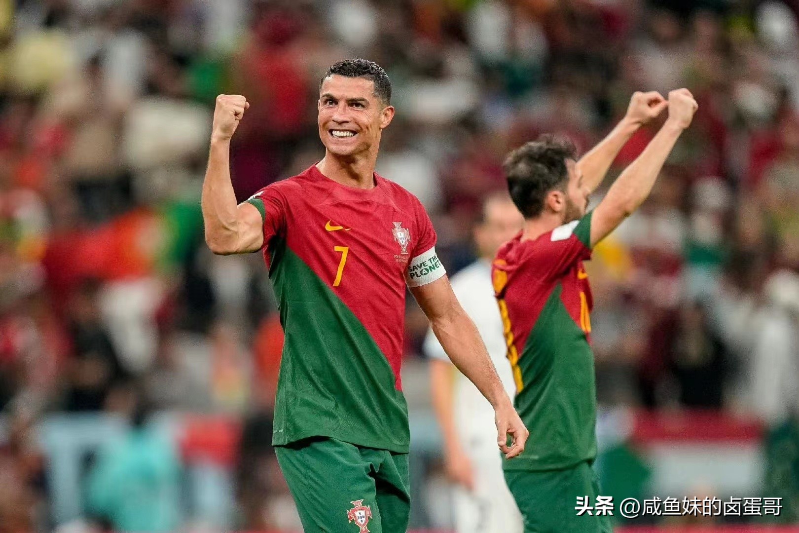 破案了！慢镜回放和高科技都判定C罗没碰到球，他到底在演什么？