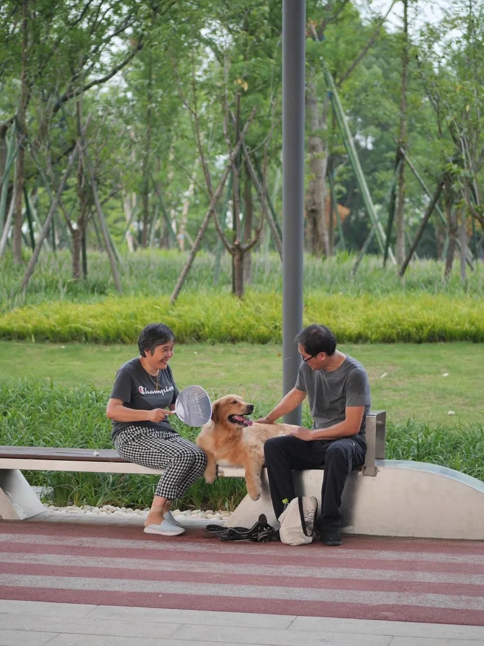 7月份人来人往街道,7月北京人山人海
