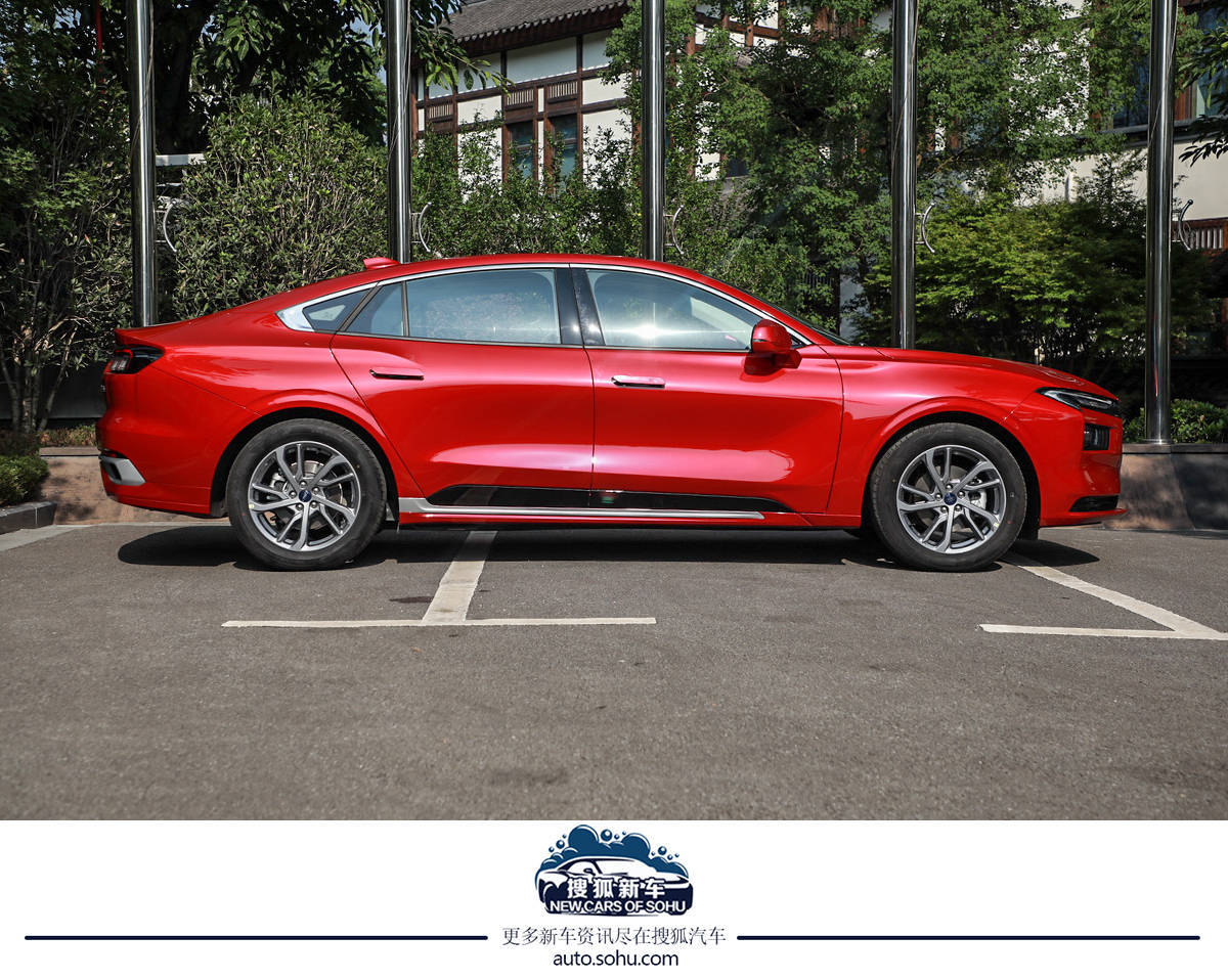 售价14.98-18.78万元全新蒙迪欧1.5T车型正式上市