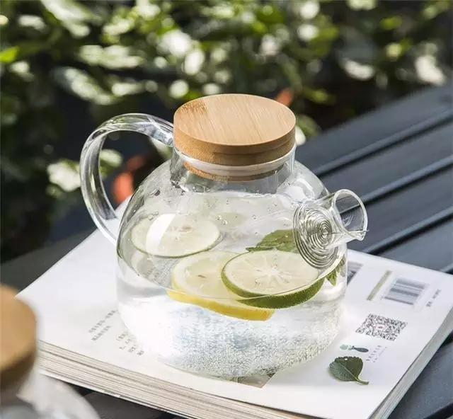 玻璃茶具是透明的好还是带颜色的,玻璃茶具用什么清洗最好