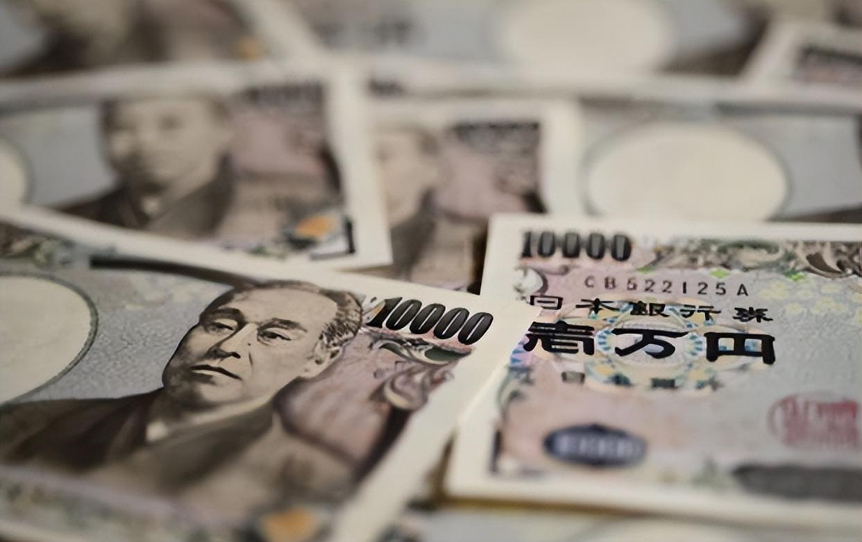 汇率变化对国际投资的影响,论述汇率波动影响