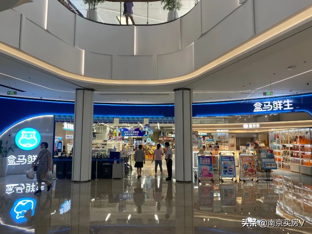 开业半年，来自江北虹悦城的降维打击