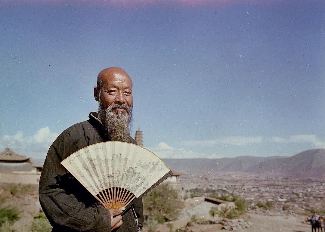 变态的纳粹德国，*光脱**犹太人女人衣服，集体*杀屠**!2