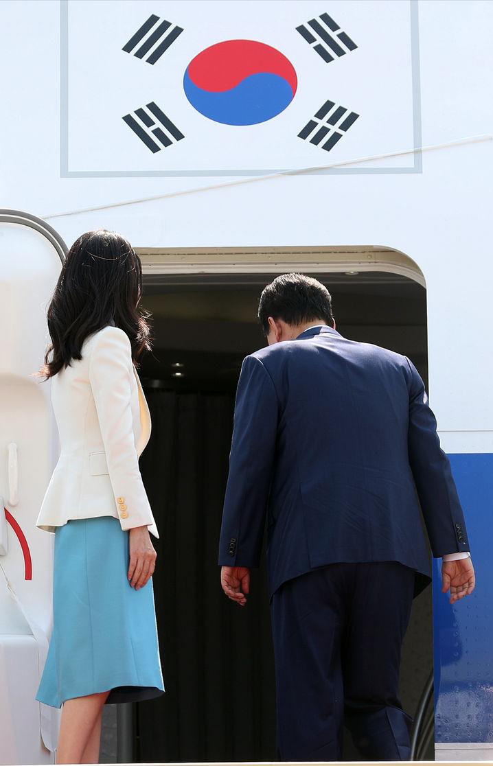 韩国第一夫人国际首秀,韩国第一夫人与英国王妃同框