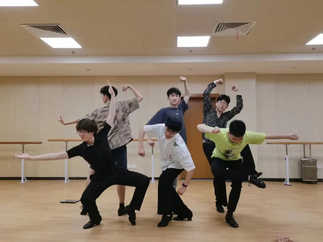 湖北拿过顶级联赛冠军吗 (湖北地区赛冠军排名回放)