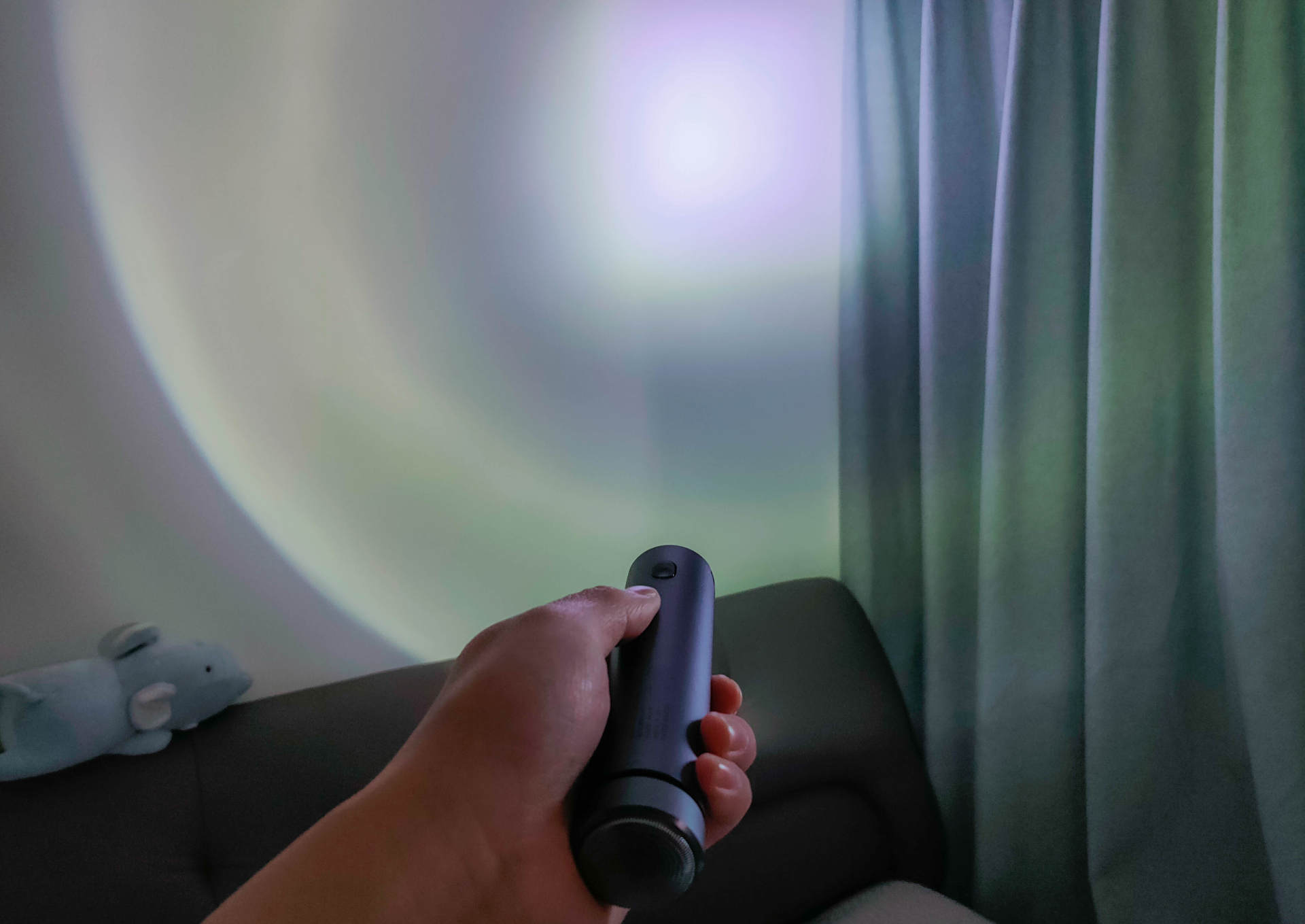 须眉t6旋转式涡轮六叶剃须刀,须眉剃须刀t6智能款和标准款测评