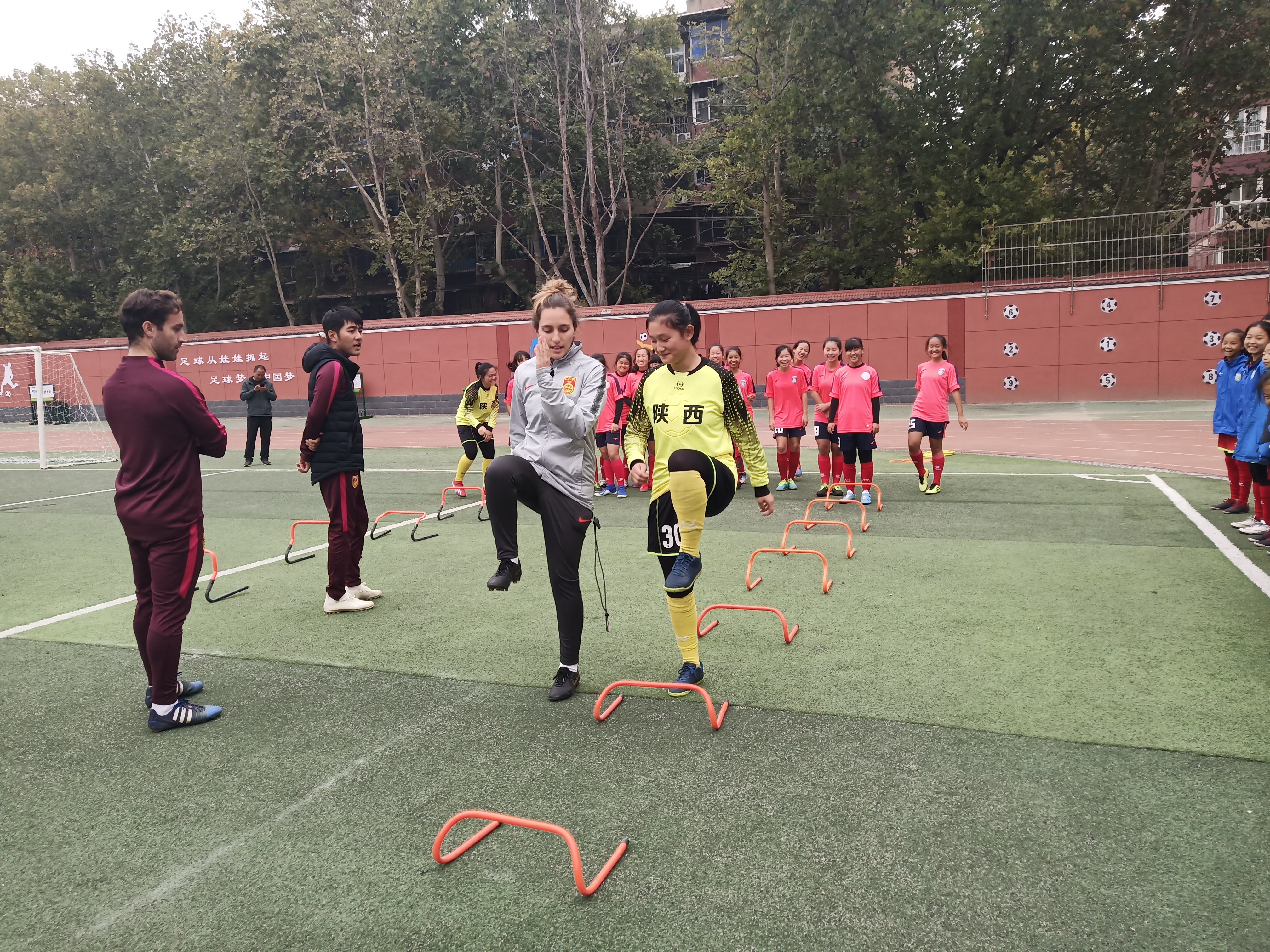 閾块數鐜懓浜氭床涔嬪穮,閾块數鐜懓涓浗濂宠冻閲嶅洖浜氭床涔嬪穮