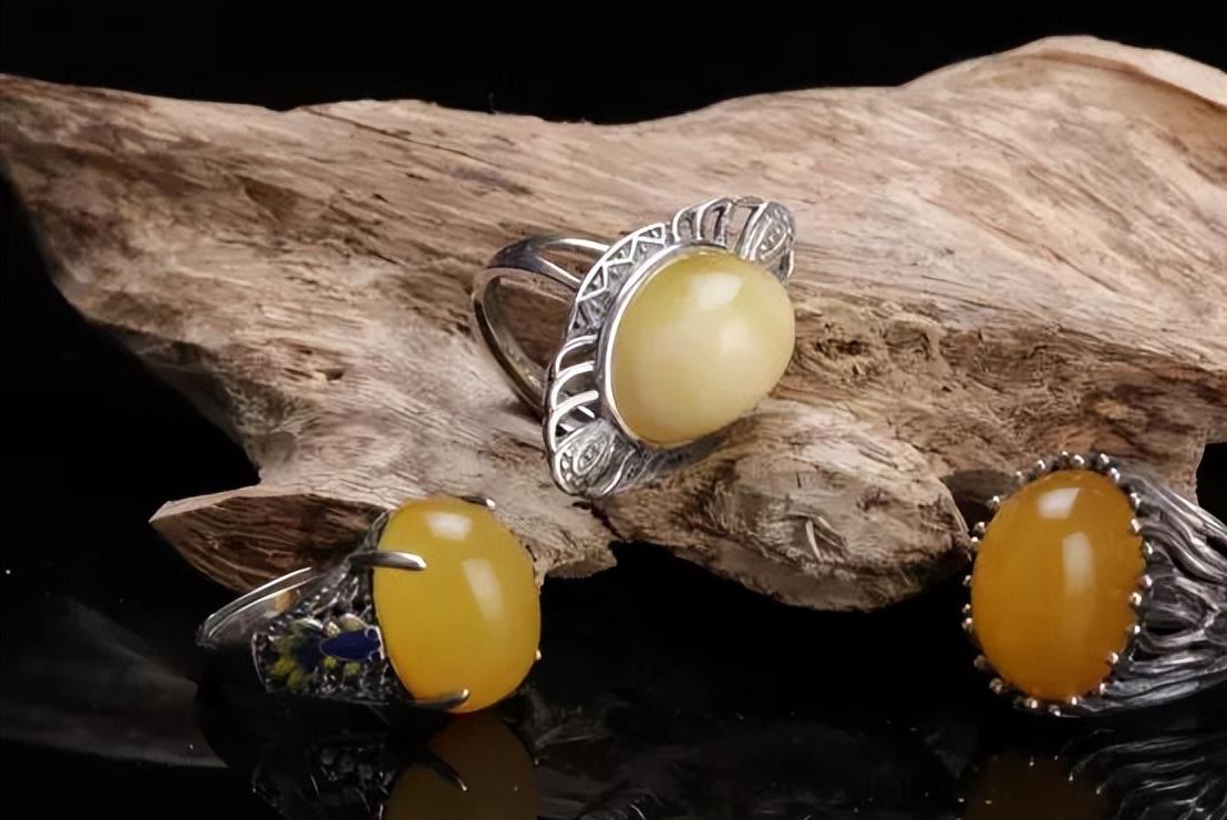 蜜蜡手串的保养方法和注意事项,蜜蜡该怎么保养最好用呢