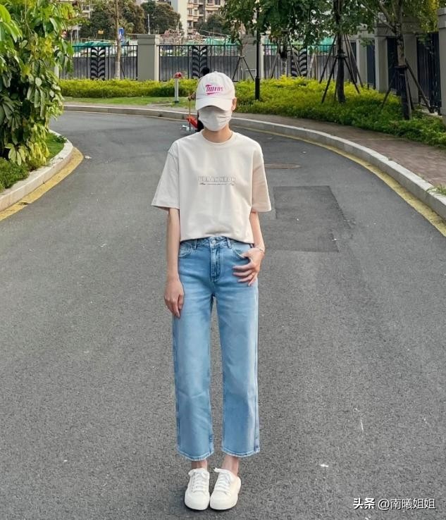 裙裤洋气减龄清凉短袖t恤百搭,2022潮款洋气t恤配背带裤