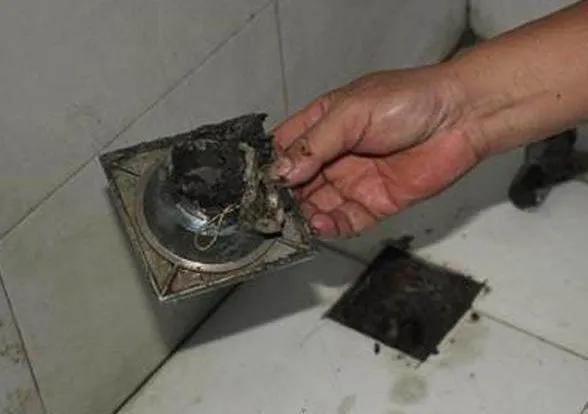 下水道反味是楼上还是楼下的原因,卫生间下水道反味怎么彻底解决