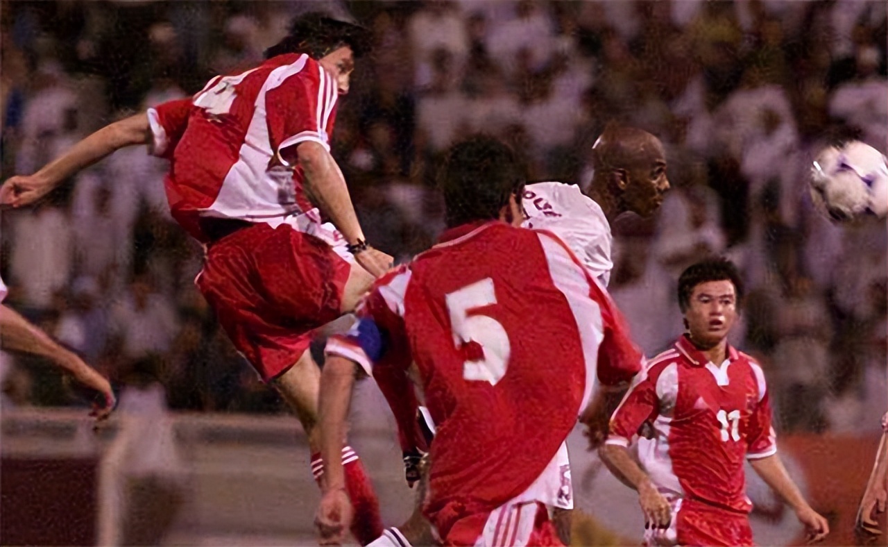 “国际*子骗**”施拉普纳：万人吹捧上春晚，球队爆冷万人嫌