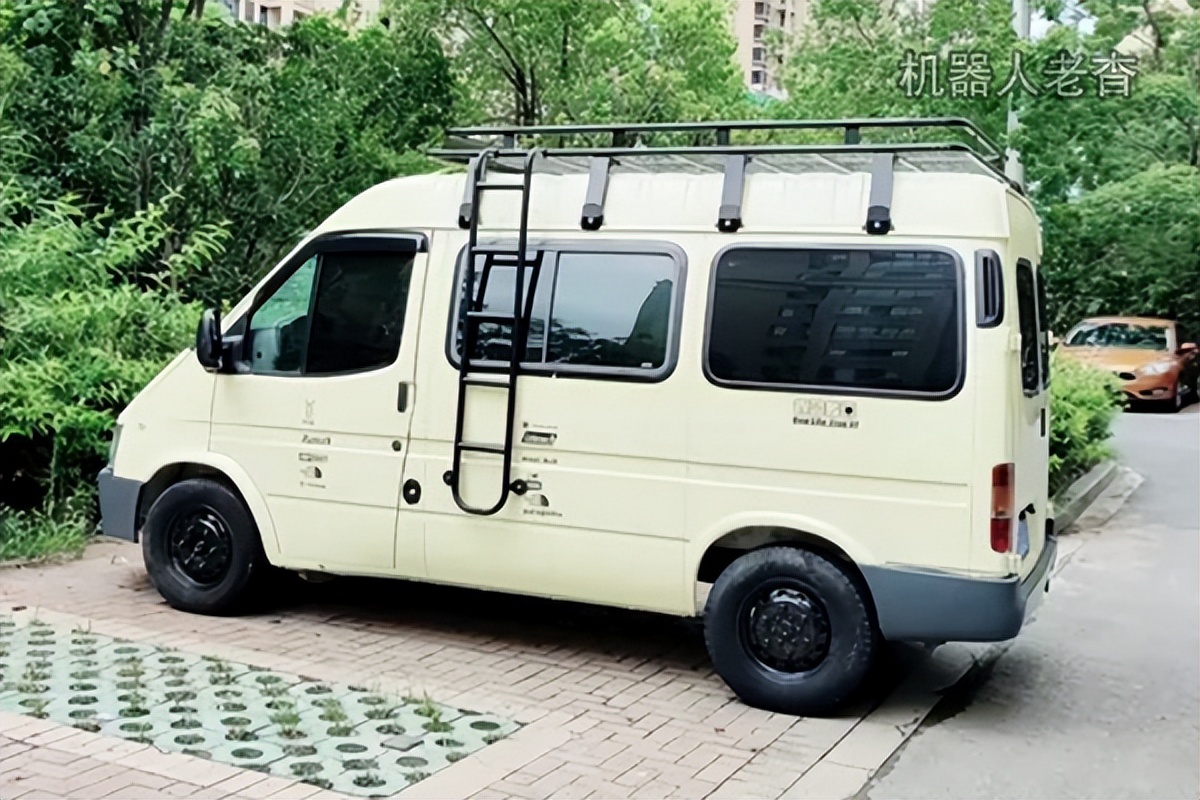 福特新全顺短轴低顶床车自驾游,福特经典全顺改装露营车