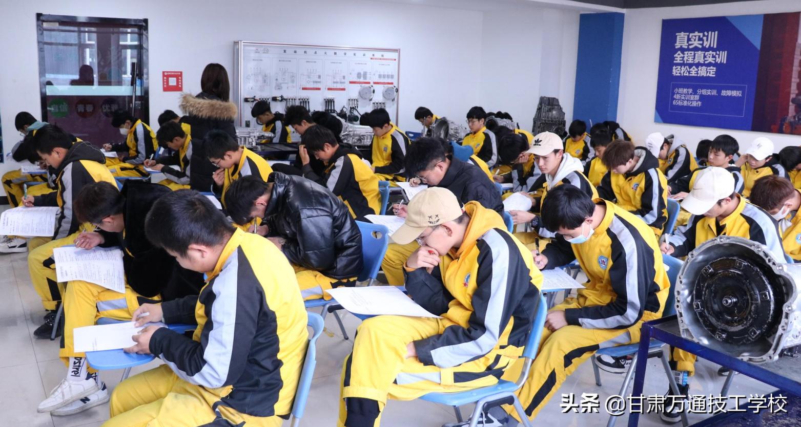 期末考试需要带色子吗,期末考试多带妆