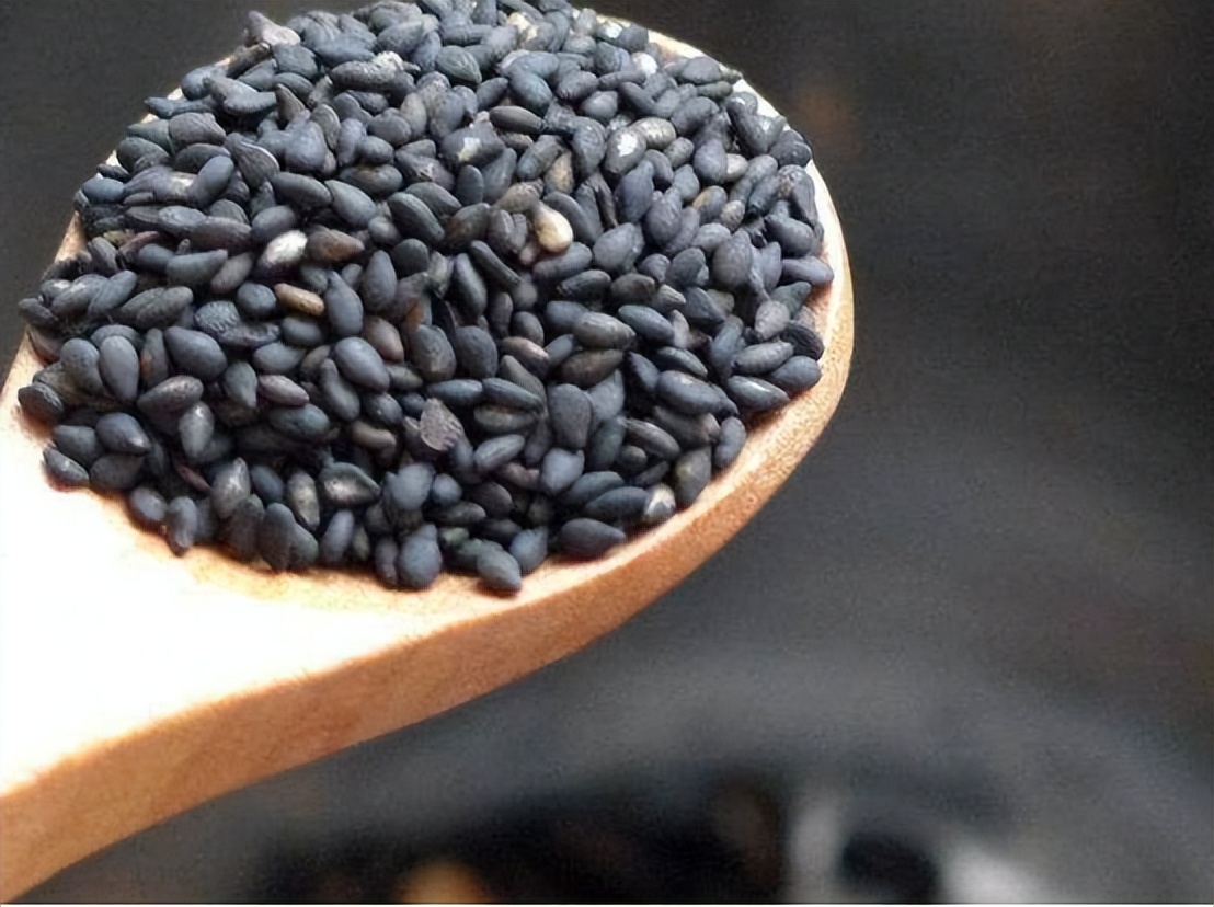 睾酮是由什么控制的,睾酮有什么作用怎样提高睾酮含量