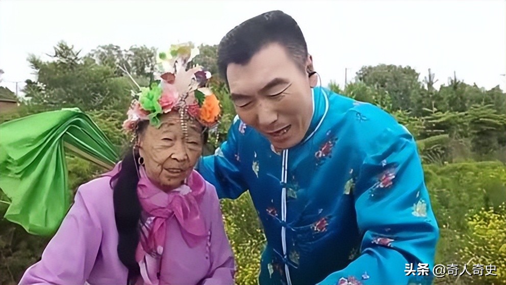 90后娶60岁老太太真实事件,25岁小伙不顾反对娶60岁大妈