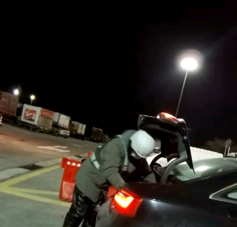 嘉兴：代驾接高速路上订单，克服困难抵达服务区，网友：良心代驾