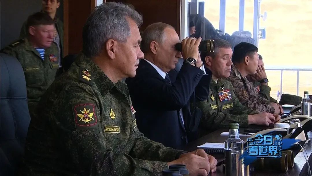 “开战日”直播撤军,听说这次俄乌最激烈的“战场”在中国微博?