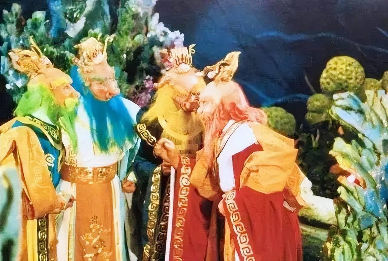 孙悟空和小白龙谁厉害,孙悟空为什么打小白龙