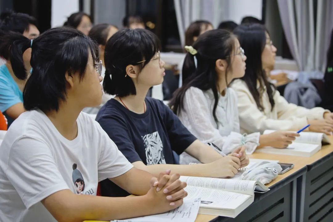 上了厦大这门课，会生活会选择，更会爱上经济学