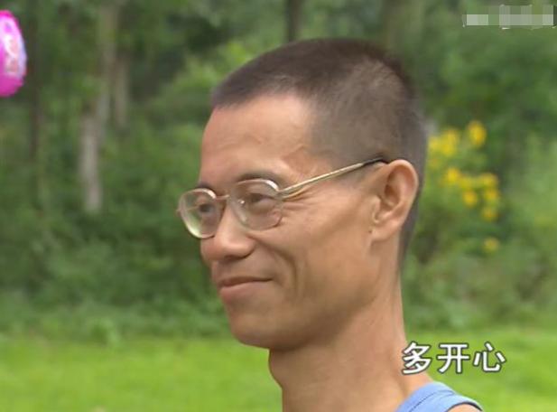 网红交警谭乔名场面,拯救无数司机的“网红交警”谭乔