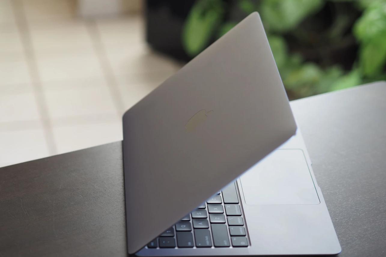 2023年镜面屏笔记本电脑,2023年高端高性能轻薄笔记本推荐