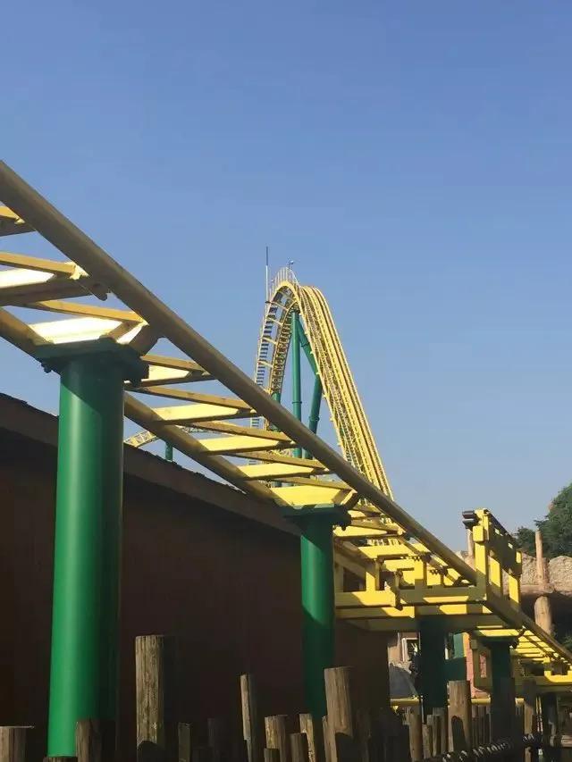 上海欢乐谷体验,上海欢乐谷奇幻之旅