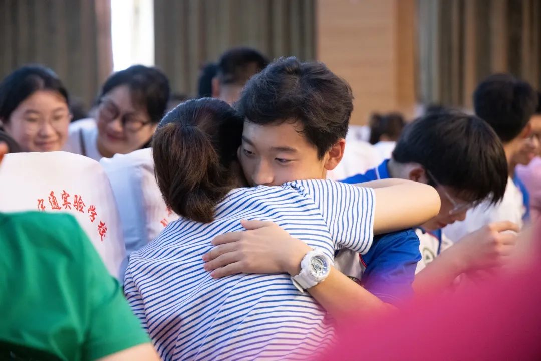 青春仪式展青春风采追青春梦想,挥洒汗水激扬青春放飞梦想