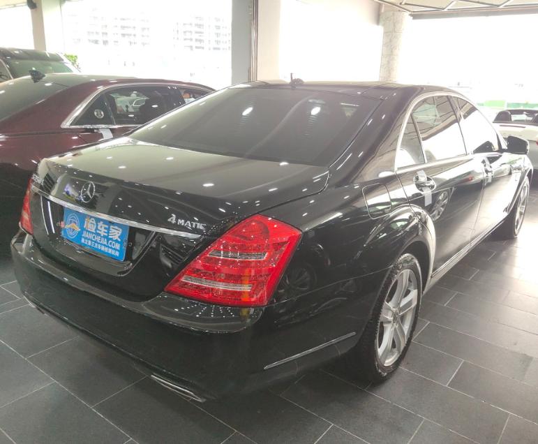 试驾奔驰s350有档次吗,十多年奔驰s350值得买吗