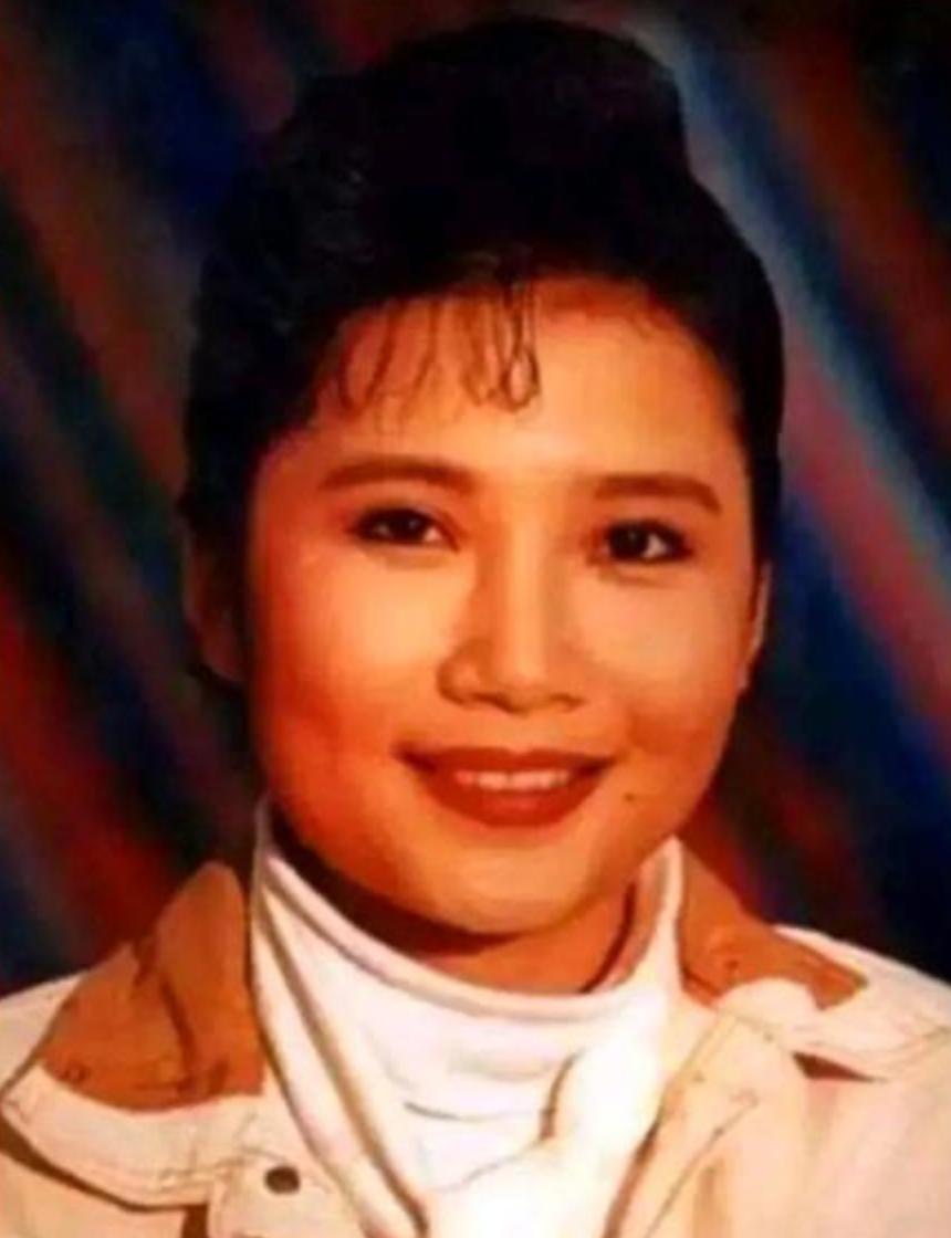 李娜出家跟韩红有关系吗,歌手李娜出家和韩红有关系吗