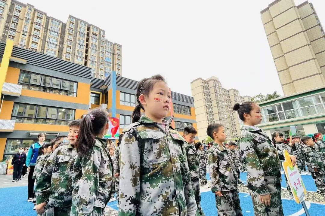 童心系国防共筑强军梦—郑东新区龙翔第四幼儿园春季亲子运动会