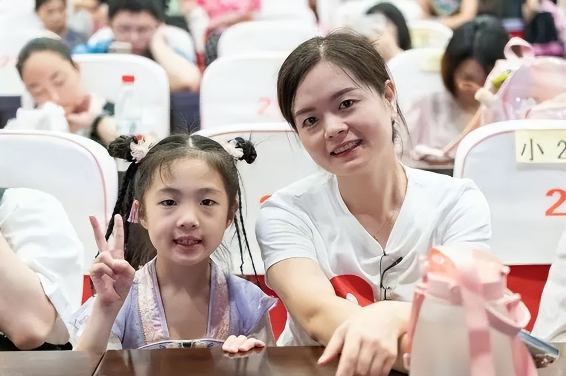 万婴茂华幼儿园2023届毕业典礼,万婴茂华幼儿园毕业典礼