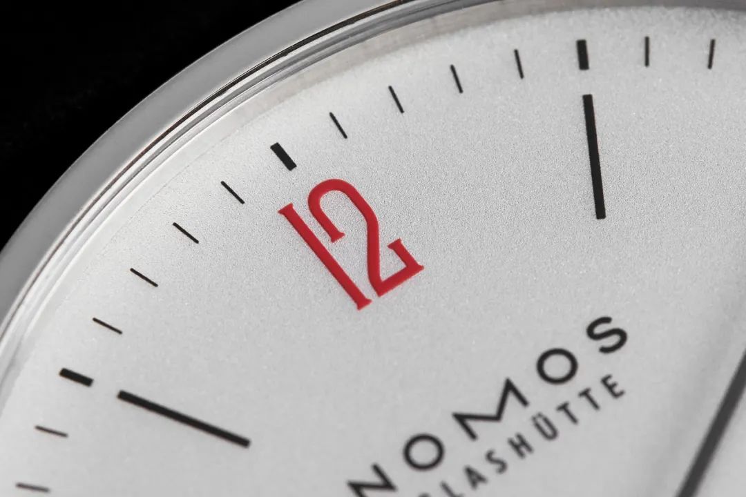 nomos最经典款,nomos粉色