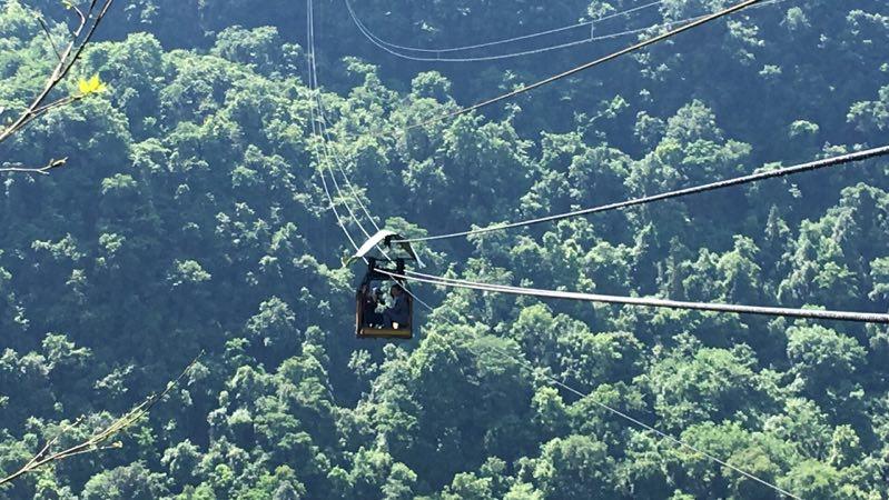 你一定去过许多迷人或神奇的地方,中国境内最值得去的三个地方