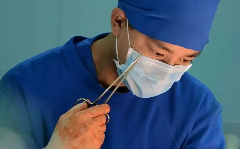 女人做内检遇到男医生怎么办,老婆被医生内检怎么办