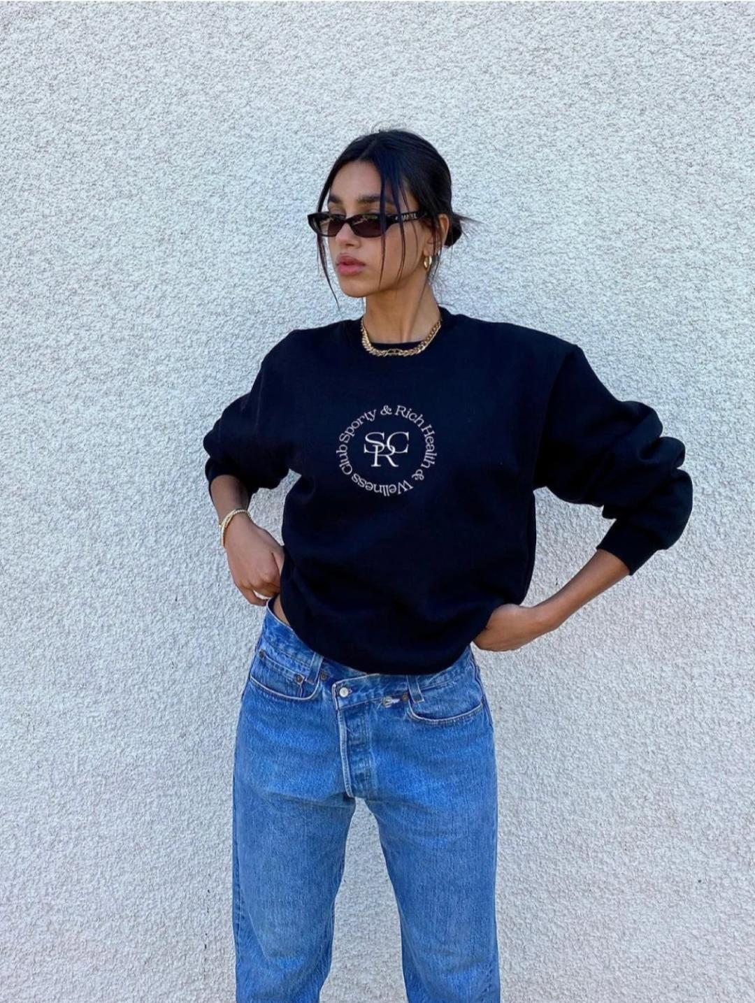 黑色卫衣如何内搭,黑色卫衣搭什么裤子好看