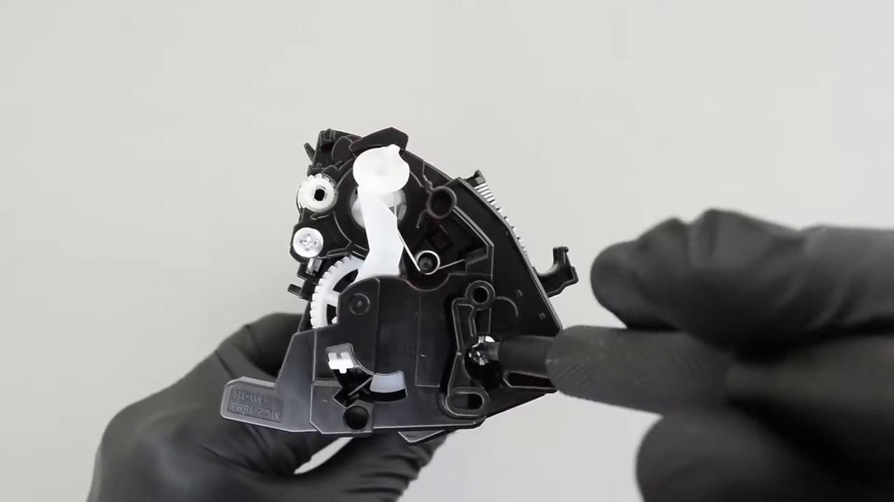 佳能mf112打印机怎么加碳粉,佳能GM3600怎么加墨