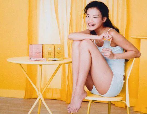 “三级片女神”舒淇：15岁“一脱成名”，40岁结婚，备孕五年