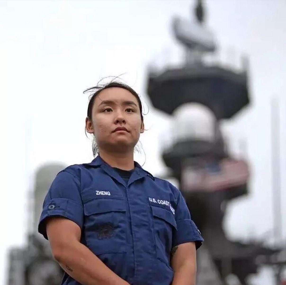 华人女兵在美军舰上干什么,美军华裔女兵向中国海警喊话