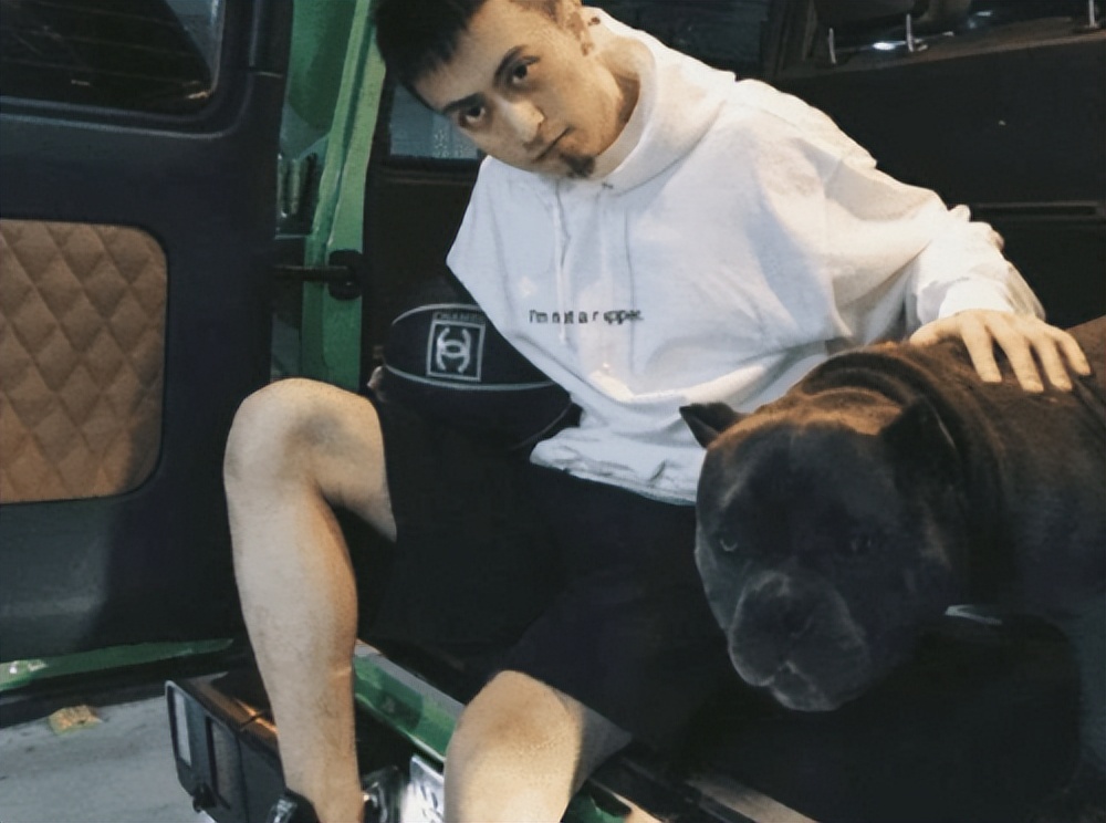 秦奋和韦雪现在什么关系,30万一双鞋秦奋