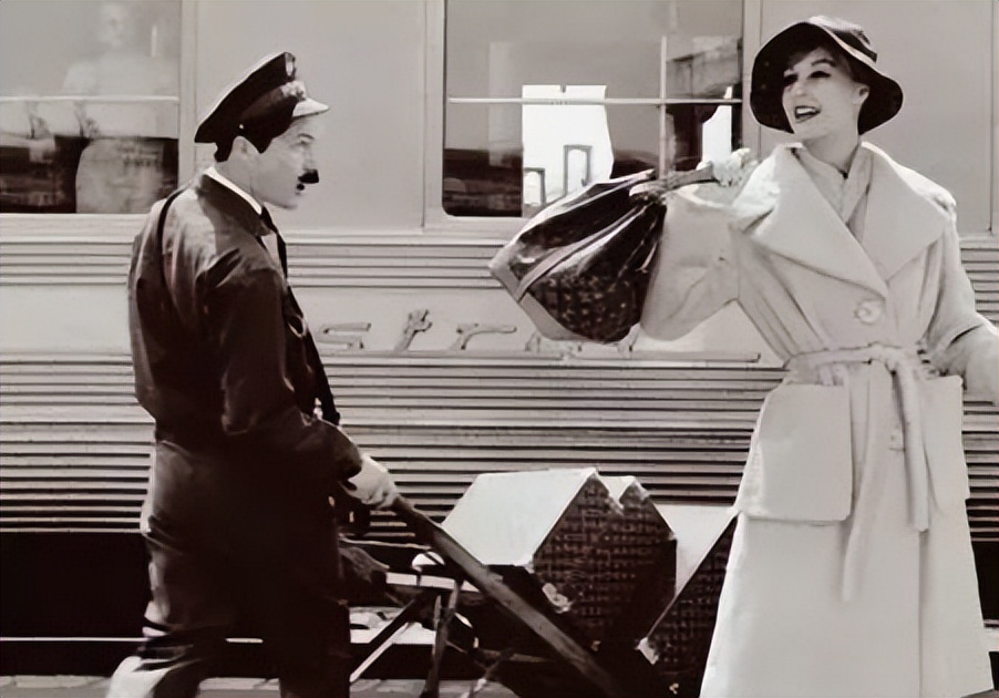 杨紫古装试穿,杨紫许凯上台穿的套装