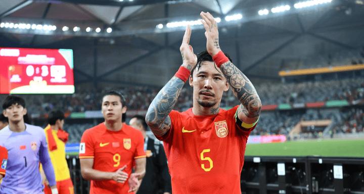 中国4比1新加坡进球瞬间球迷反应,中国对新加坡4:1进球集锦