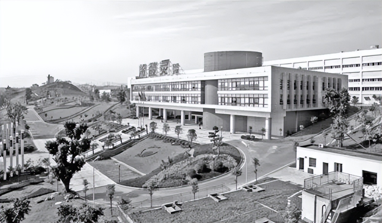 冷酸灵牙膏是上市公司吗,冷酸灵牙膏热门爆款