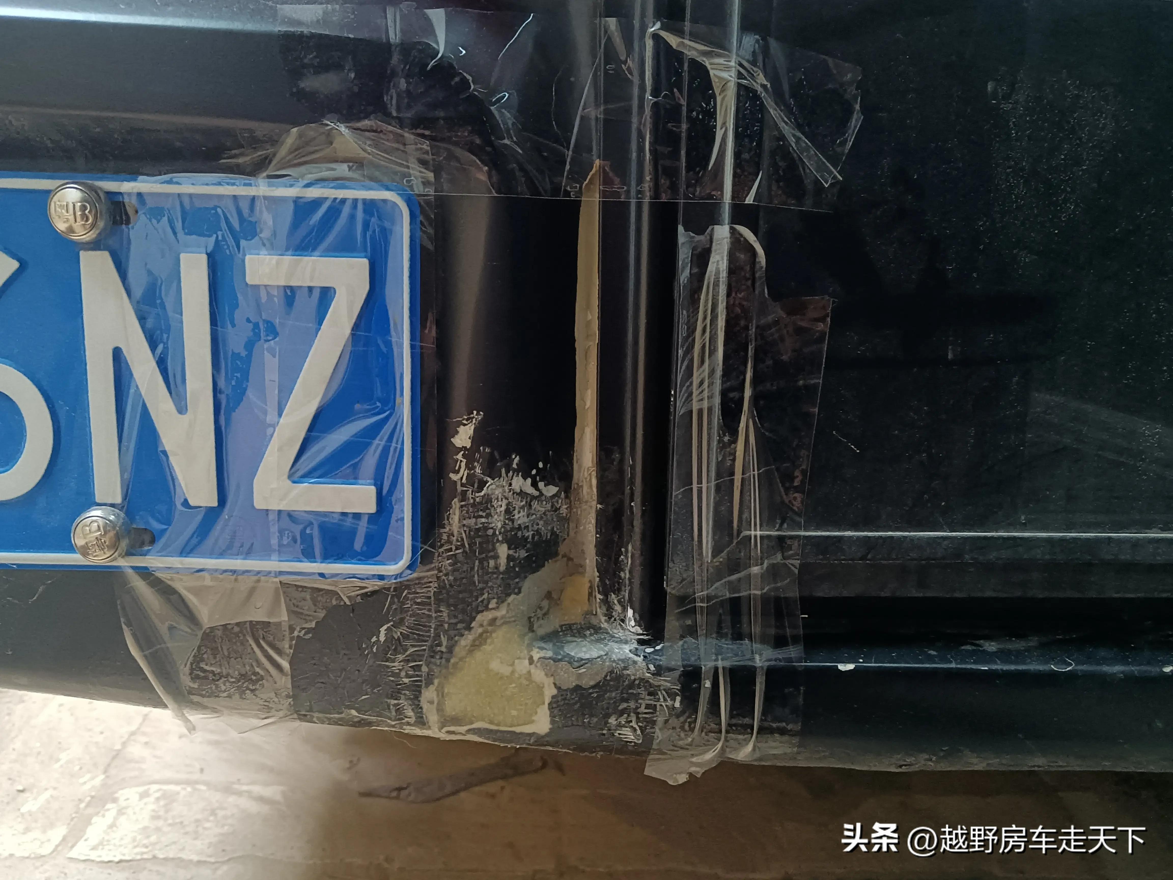 大流沙砸坏车子,铁皮车壳撞裂开怎么修复