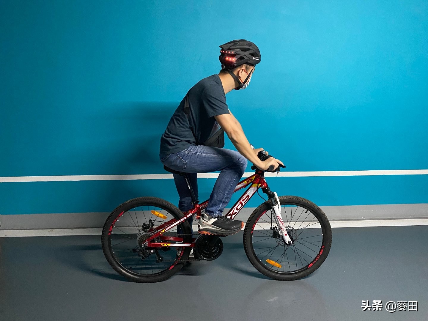 科技感爆棚的未来型头盔,智能头盔helmet