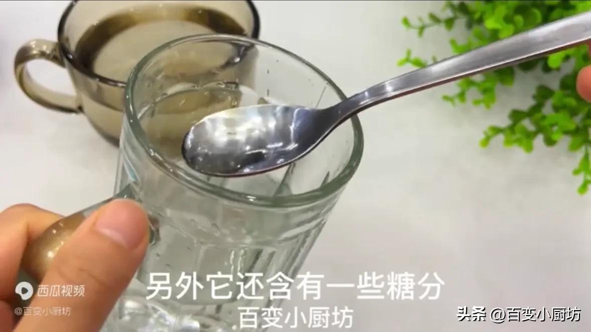 早晨第一杯水怎样喝才是正确的,清晨起床第一杯水喝多少合适