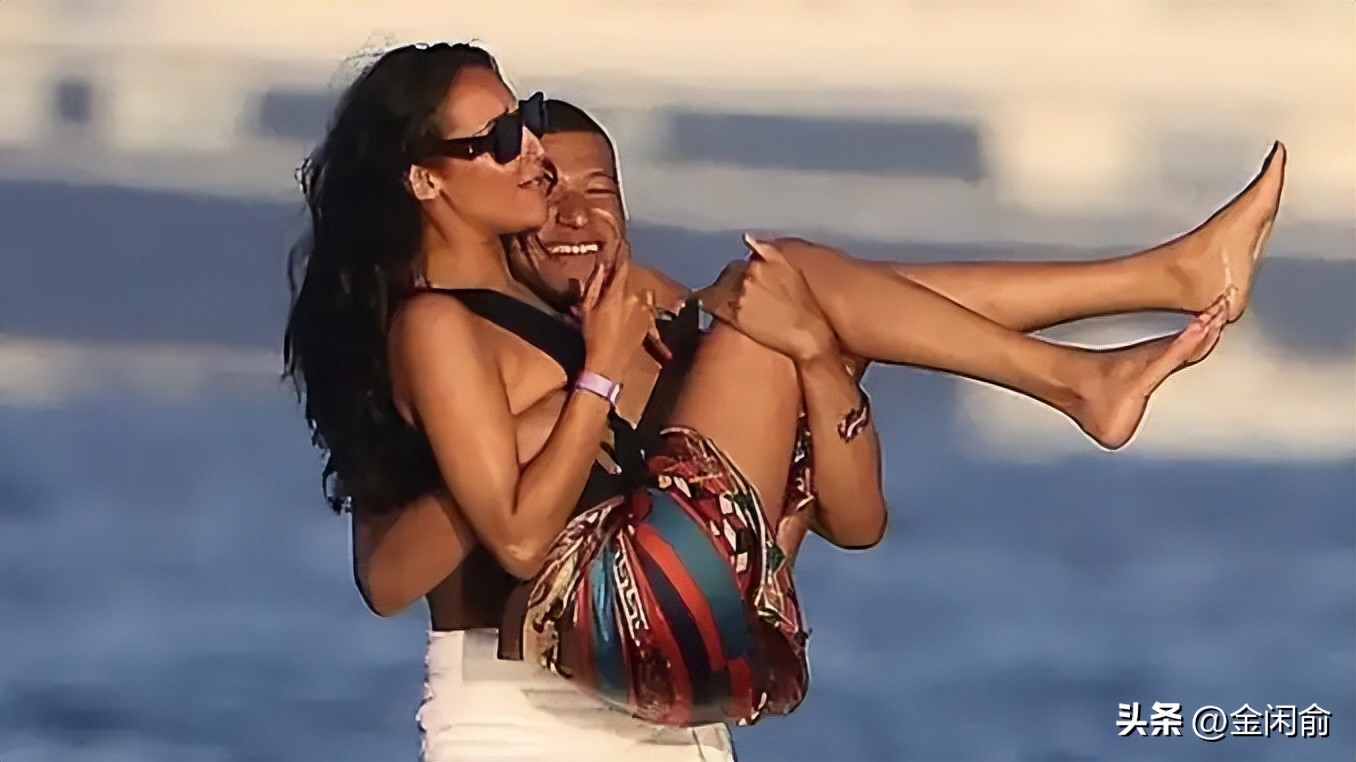 足球运动员姆巴佩年薪,身价超5亿欧元姆巴佩