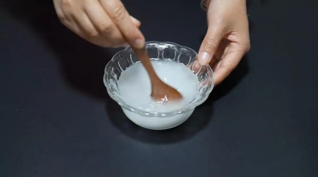 洗衣机清理出来的污垢排不出去,洗衣机里面的过滤袋怎么拿出来